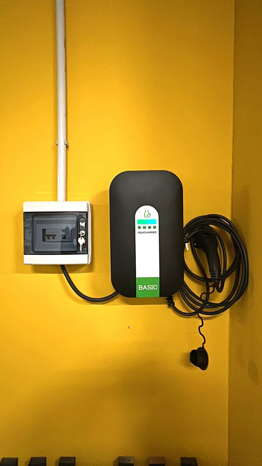 Instalación de cargador para vehículo eléctrico en Valencia