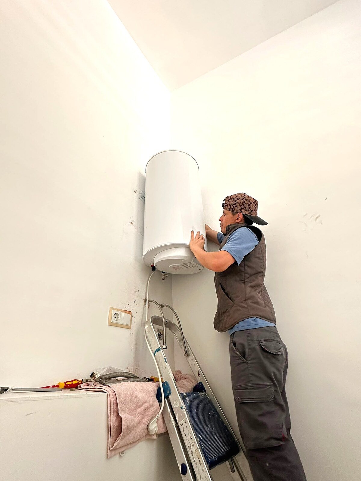 Instalación de termo eléctrico en Burjassot